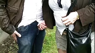 Тренерот на групата за поддршка Ебе симпатична ТРАНС девојка со кур во анален