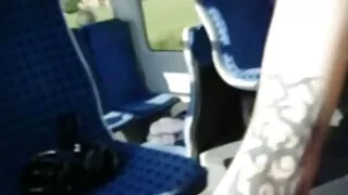 Ставање на задникот на младата девојка